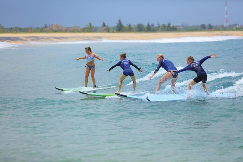 Отель Star Rest Surf Camp Arugambay Аругам Экстерьер фото